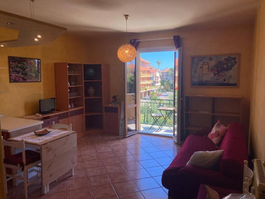 Casa Di Ro - Coloratissima A 300 Metri Dal Mare * San Bartolomeo Al Mare